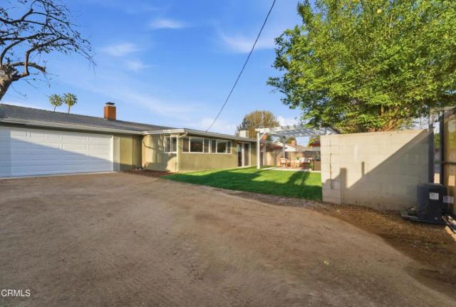 22718 Cantlay Street, Los Angeles, CA 91307