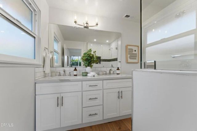 22718 Cantlay Street, Los Angeles, CA 91307