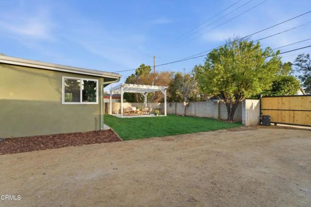 22718 Cantlay Street, Los Angeles, CA 91307