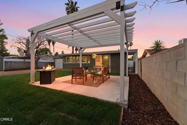 22718 Cantlay Street, Los Angeles, CA 91307