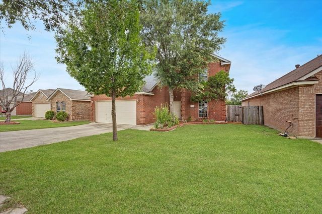 9228 Nathan Drive, White Settlement, TX 76108