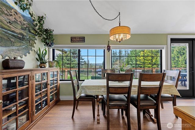 1720 Van Wyck Road, Bellingham, WA 98226