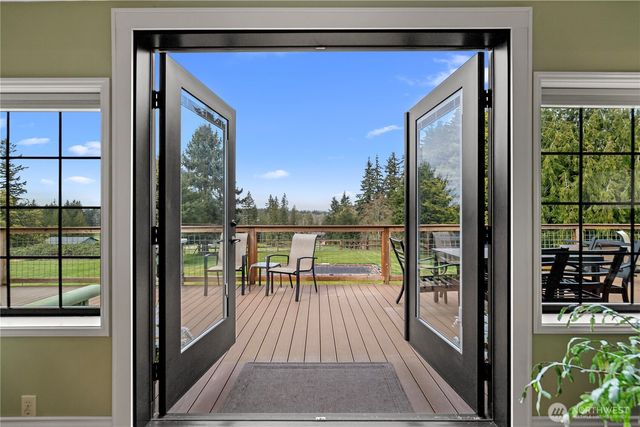1720 Van Wyck Road, Bellingham, WA 98226