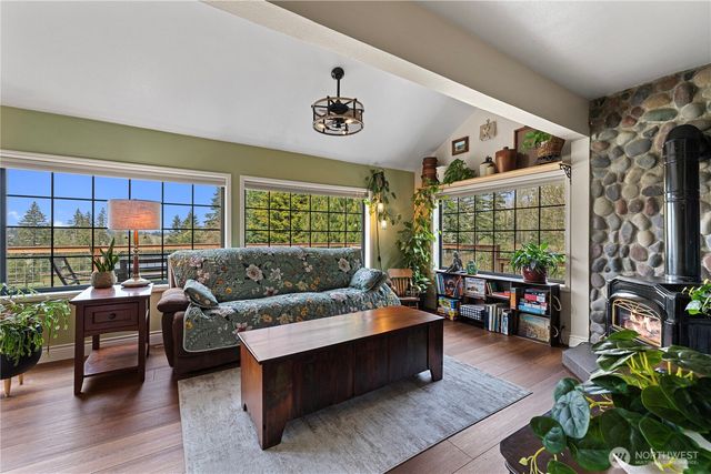 1720 Van Wyck Road, Bellingham, WA 98226