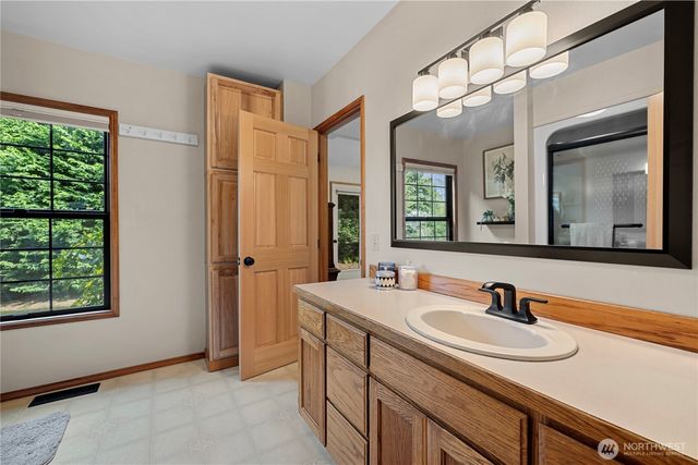 1720 Van Wyck Road, Bellingham, WA 98226