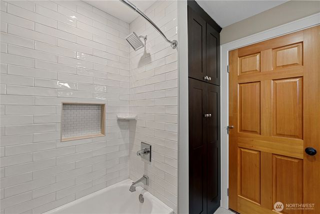 1720 Van Wyck Road, Bellingham, WA 98226