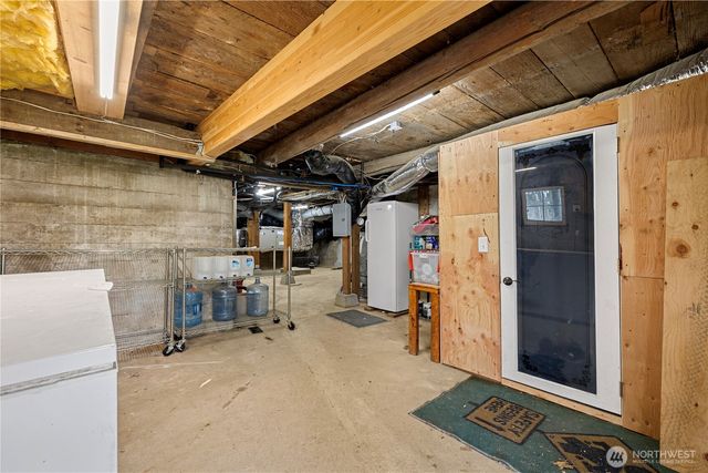1720 Van Wyck Road, Bellingham, WA 98226