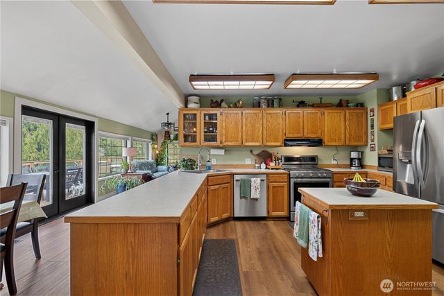 1720 Van Wyck Road, Bellingham, WA 98226