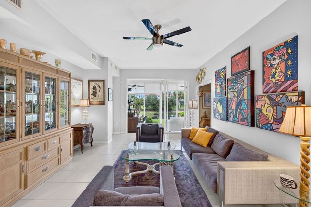 12418 Crystal Pointe Drive 102, Boynton Beach, FL 33437
