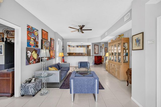 12418 Crystal Pointe Drive 102, Boynton Beach, FL 33437