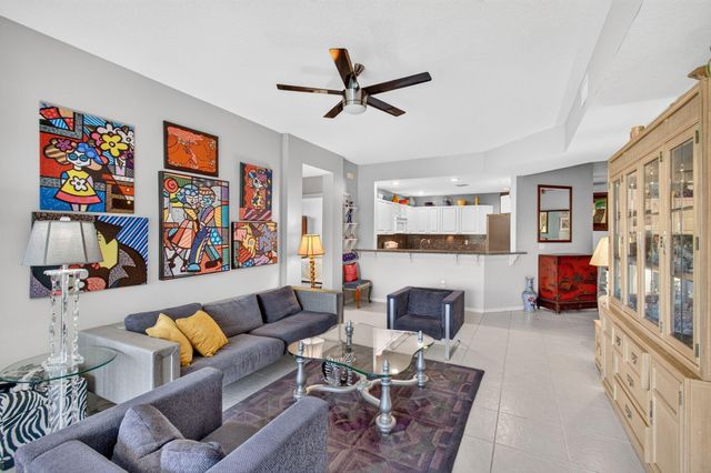 12418 Crystal Pointe Drive 102, Boynton Beach, FL 33437
