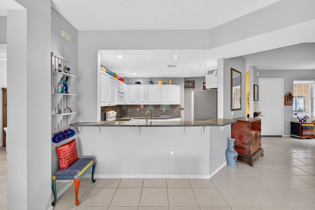 12418 Crystal Pointe Drive 102, Boynton Beach, FL 33437