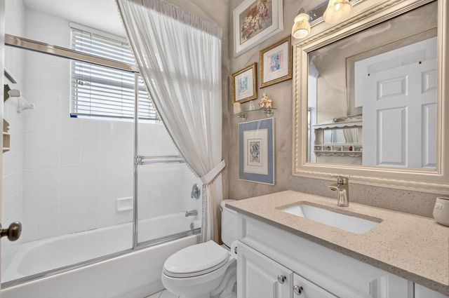 12418 Crystal Pointe Drive 102, Boynton Beach, FL 33437
