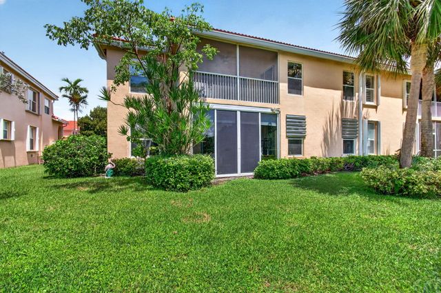 12418 Crystal Pointe Drive 102, Boynton Beach, FL 33437