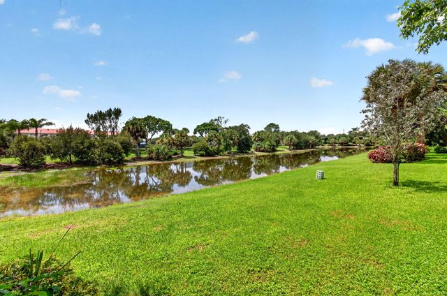12418 Crystal Pointe Drive 102, Boynton Beach, FL 33437