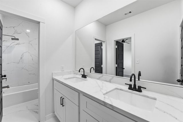 982 S Ellington Street, Houston, TX 77088