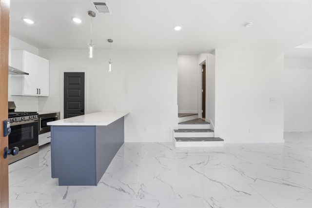 982 S Ellington Street, Houston, TX 77088