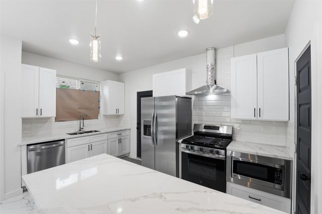 982 S Ellington Street, Houston, TX 77088
