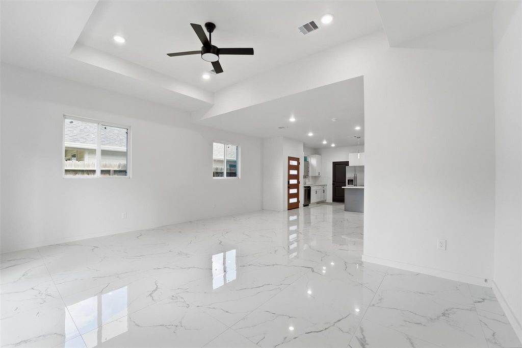 982 S Ellington Street, Houston, TX 77088