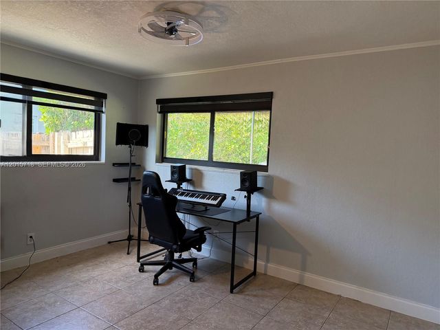 2640 N 62nd Ave, Hollywood, FL 33024