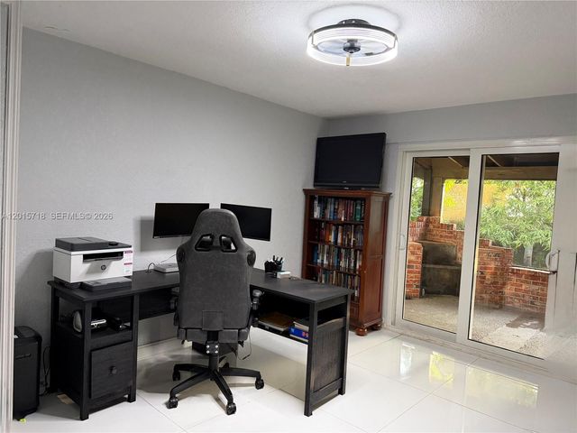 2640 N 62nd Ave, Hollywood, FL 33024