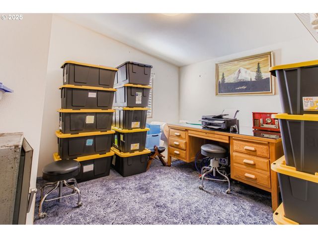 20248 HIGHWAY 213, Oregon City, OR 97045