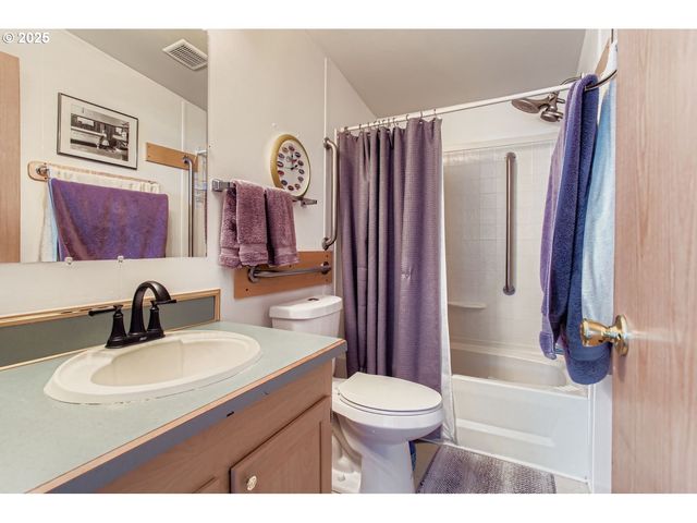 20248 HIGHWAY 213, Oregon City, OR 97045