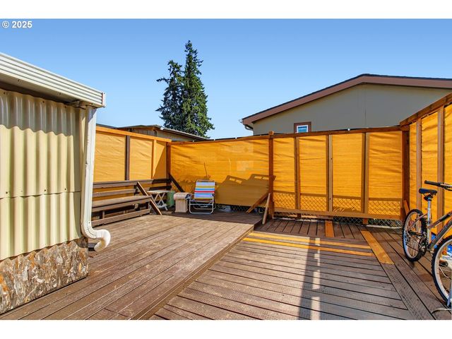20248 HIGHWAY 213, Oregon City, OR 97045