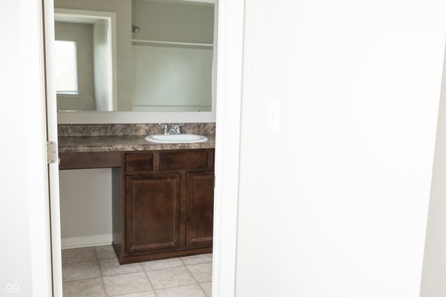 2122 Cedarmill Drive, Franklin, IN 46131
