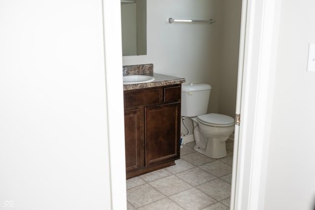 2122 Cedarmill Drive, Franklin, IN 46131