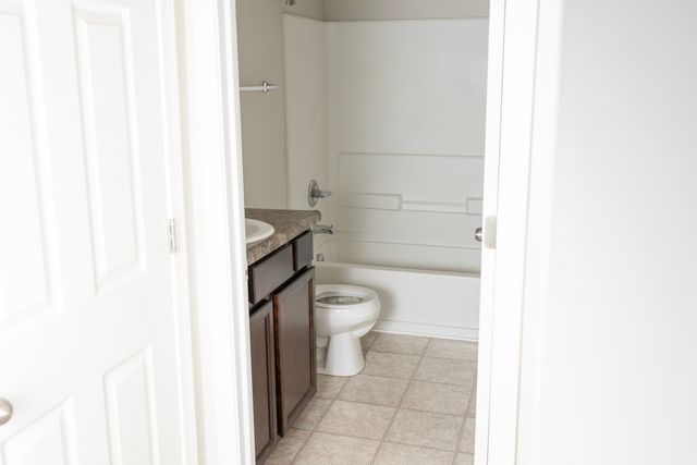 2122 Cedarmill Drive, Franklin, IN 46131