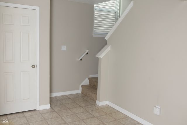 2122 Cedarmill Drive, Franklin, IN 46131