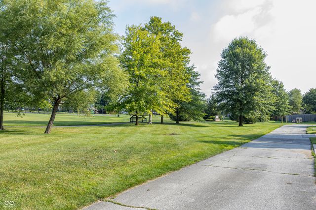 2122 Cedarmill Drive, Franklin, IN 46131