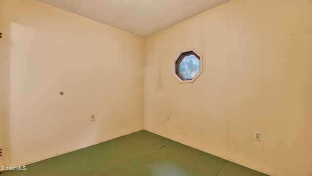 1166 County Road 110, Broadalbin, NY 12025