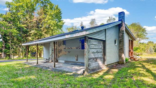 1166 County Road 110, Broadalbin, NY 12025