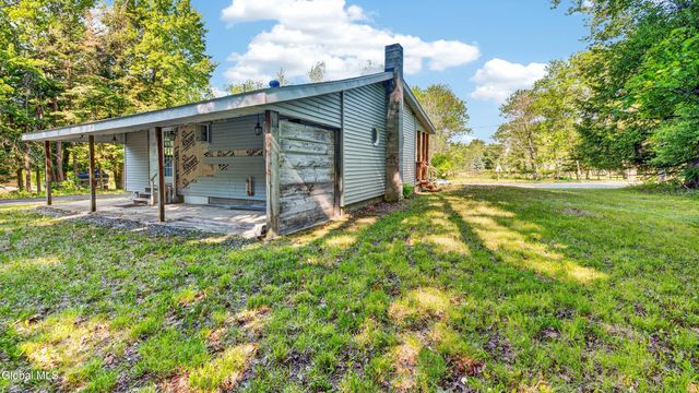 1166 County Road 110, Broadalbin, NY 12025