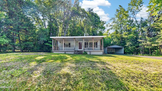 1166 County Road 110, Broadalbin, NY 12025
