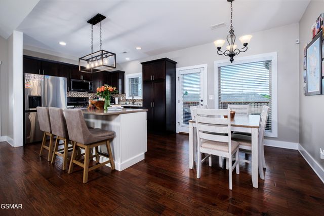 2899 Alden Glenn Court, Sevierville, TN 37876