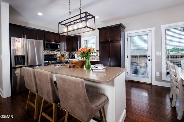 2899 Alden Glenn Court, Sevierville, TN 37876