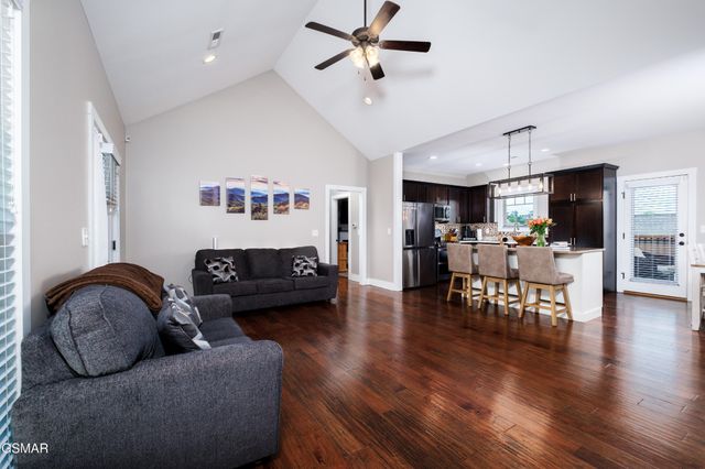 2899 Alden Glenn Court, Sevierville, TN 37876