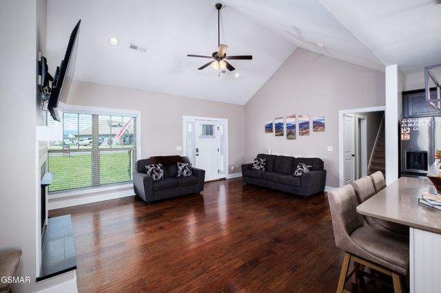 2899 Alden Glenn Court, Sevierville, TN 37876