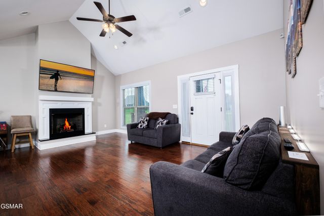 2899 Alden Glenn Court, Sevierville, TN 37876