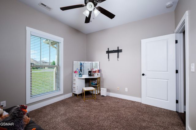 2899 Alden Glenn Court, Sevierville, TN 37876