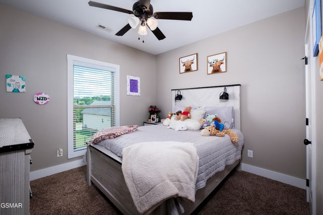 2899 Alden Glenn Court, Sevierville, TN 37876