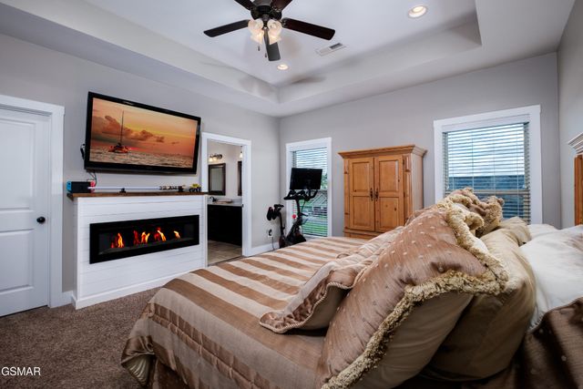 2899 Alden Glenn Court, Sevierville, TN 37876