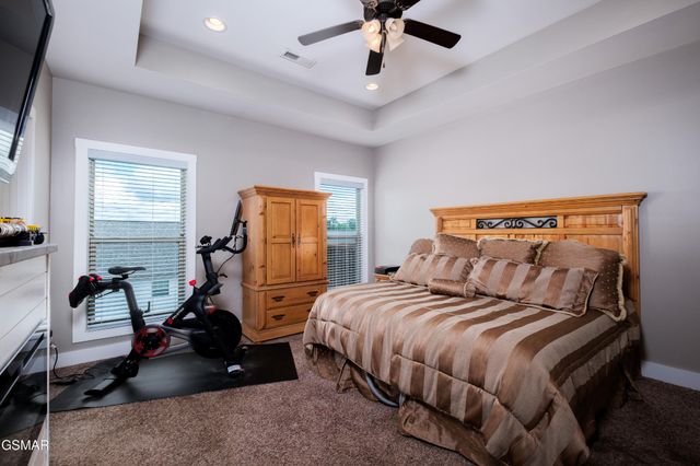 2899 Alden Glenn Court, Sevierville, TN 37876