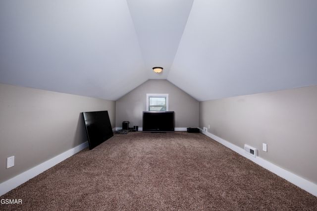 2899 Alden Glenn Court, Sevierville, TN 37876