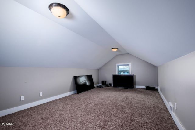 2899 Alden Glenn Court, Sevierville, TN 37876