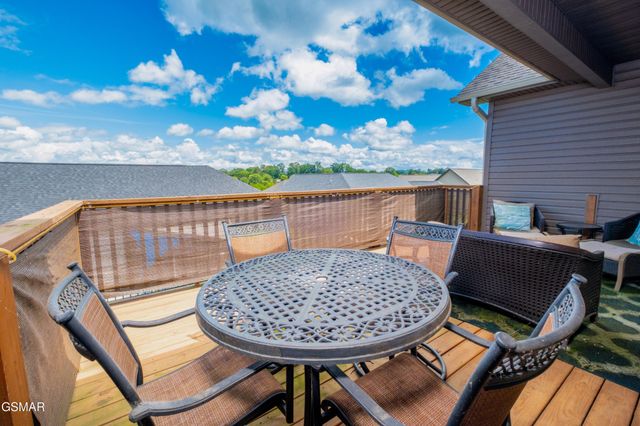2899 Alden Glenn Court, Sevierville, TN 37876