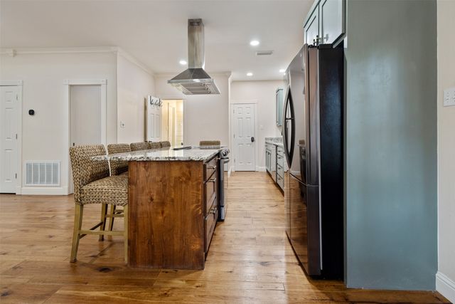 106 White Oak Drive, Mabank, TX 75156